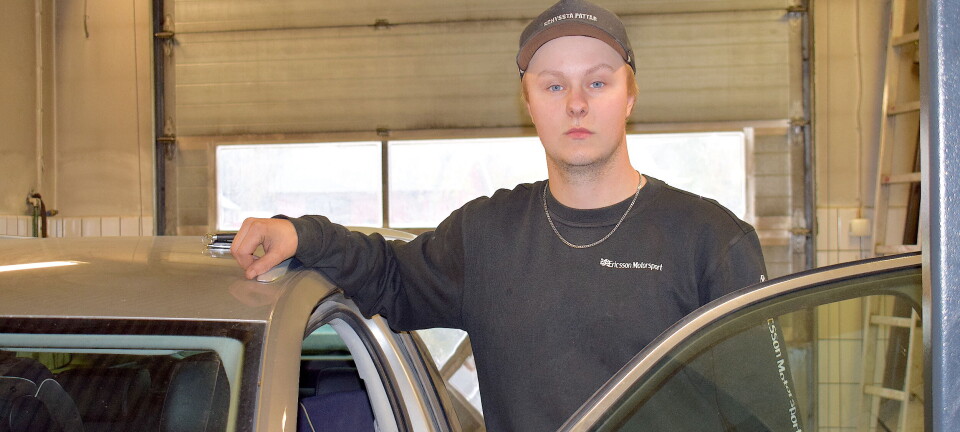 Lars tog över Hotings klassiska bilverkstad
