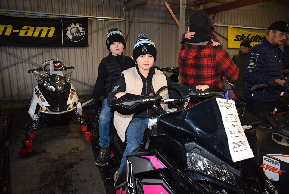 Gabriel och. Christoffer Halvarsson från Fåker satt på en SkiDoo men hemma kör de Yamaha.