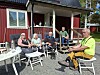 Grannarna i Hissmofors är oroliga över sågens planer. Dels finns en oro över hur deras egna fastigheter påverkas, och dels finns en oro över hur miljön i det närliggande skogsområdet påverkas.