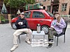 Joshua och Olga planerar att bjuda på kaffe genom Europa och centralasien, för att på så sätt lära känna människor och kulturer. 'Swedish fika' är ett vinnande koncept för att knyta kontakter, tror de. Foto: Jenni Andersson.