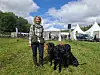 Marina Qvicker pratar apportering. Här med sina hundar Swing, Play, Lemon, Rylan, Indy och Poppy.